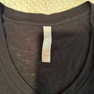 Athleta black - linen like tee - V. Neck